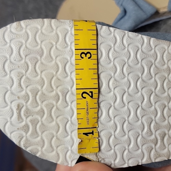 Final Price Hollister Platform Slides - Picture 8 of 9